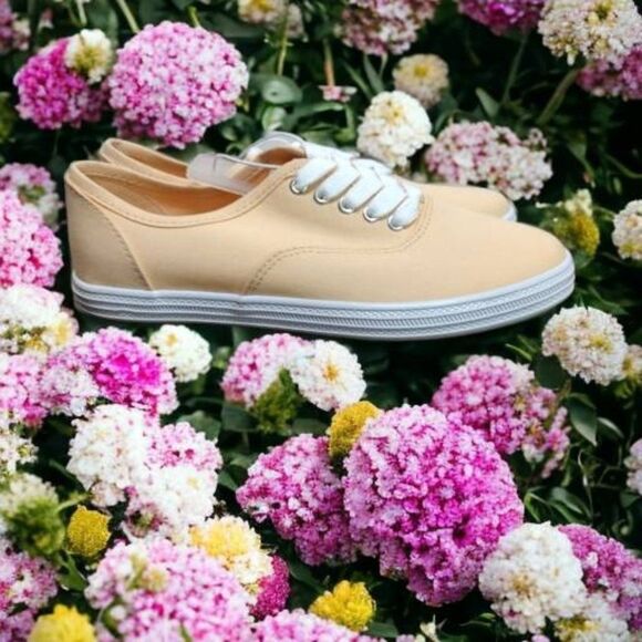 Universal Thread Orange Lace-Up Shoes! - Picture 3 of 9